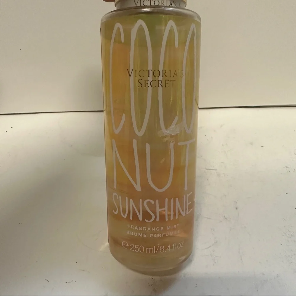 Victoria’s Secret Coconut Sunshine Fragrance Mist 8.4 OZ